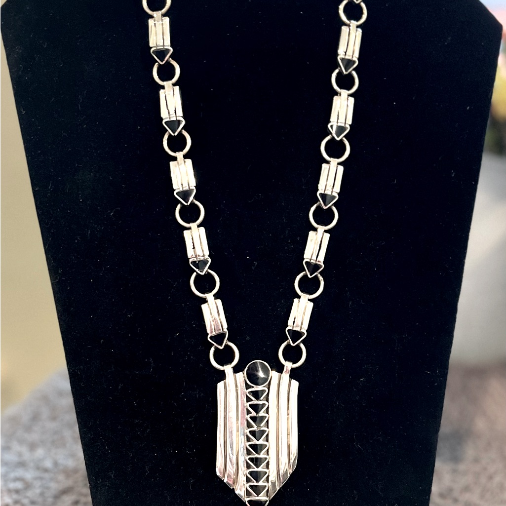 Beautiful Silver And Onyx Necklace
